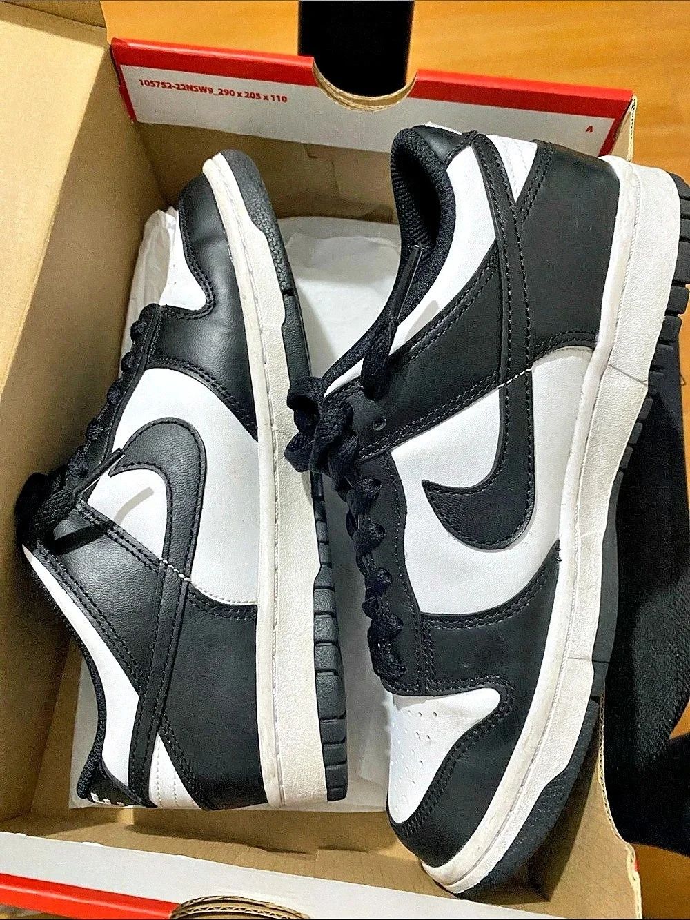 Nike Dunk Low (GS) 'Panda' Black & White Girls US 6Y